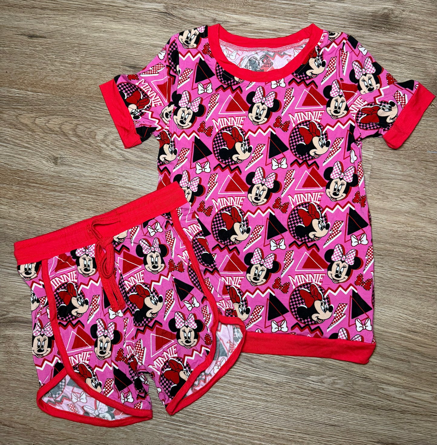 Rad Retro the Girl Mouse - T-shirt and short set